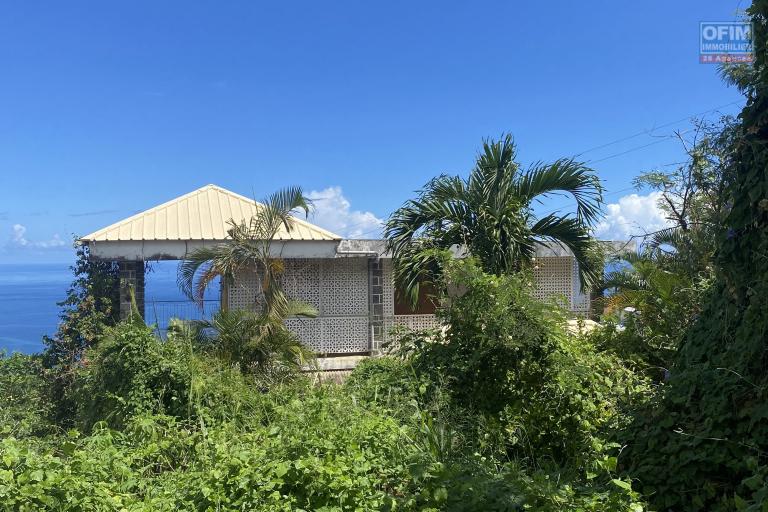 A saisir!  maison avec une vue imprenable et panoramique sur mer.