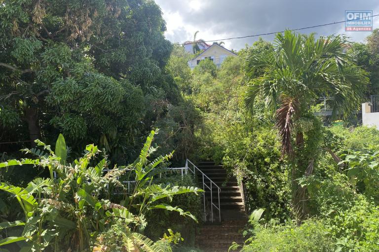 A saisir!  maison avec une vue imprenable et panoramique sur mer.
