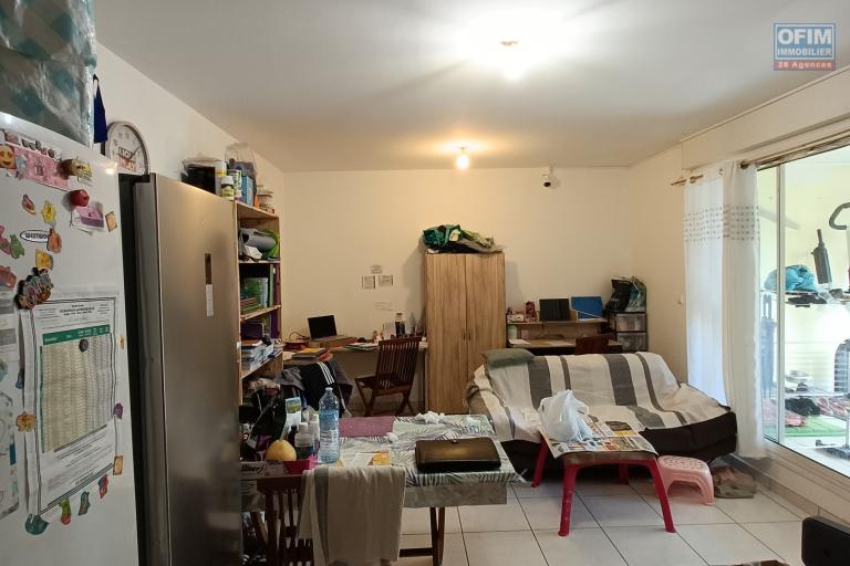 Appartement F3 vendu loué de 70m2 avec jardin au centre ville de Saint-André