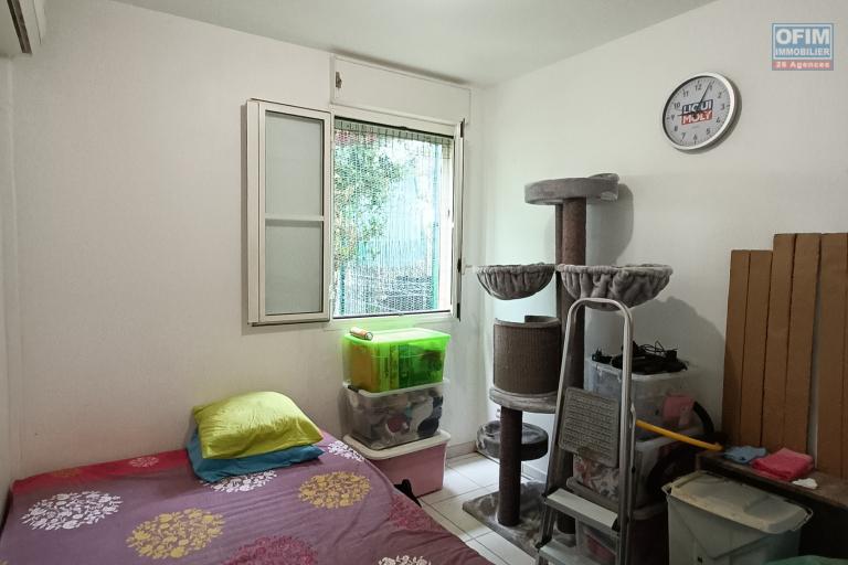 Appartement F3 vendu loué de 70m2 avec jardin au centre ville de Saint-André