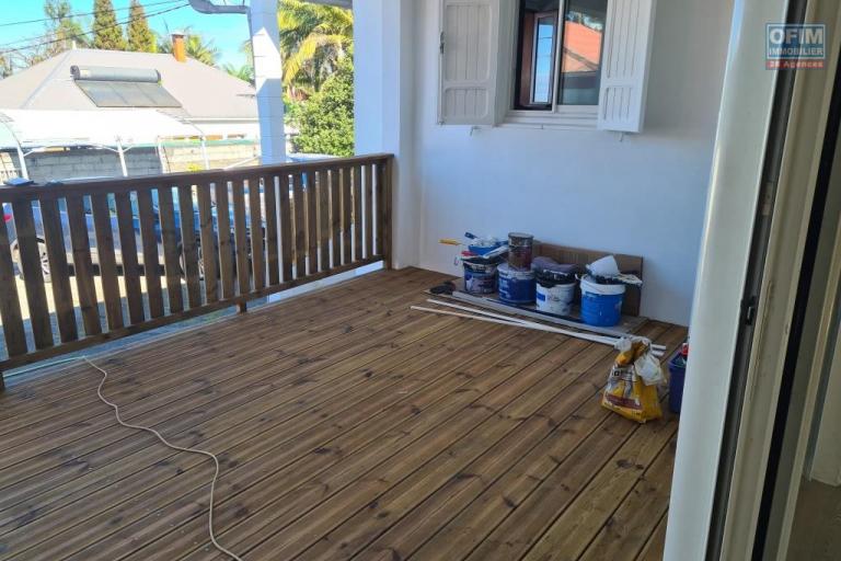 A vendre jolie villa entièrement rénovée de type F5 d'environ 103 m², le Tampon Bras Creux