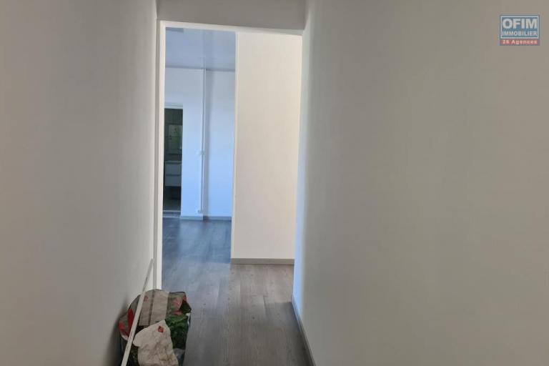 A vendre jolie villa entièrement rénovée de type F5 d'environ 103 m², le Tampon Bras Creux