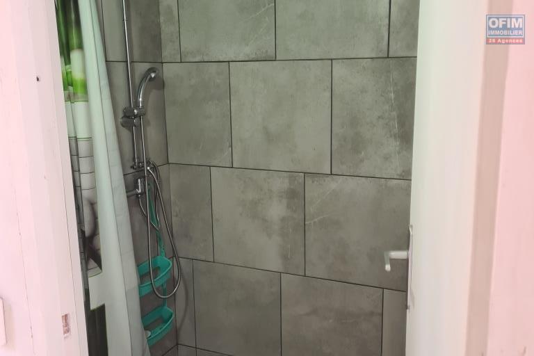 A vendre jolie villa entièrement rénovée de type F5 d'environ 103 m², le Tampon Bras Creux
