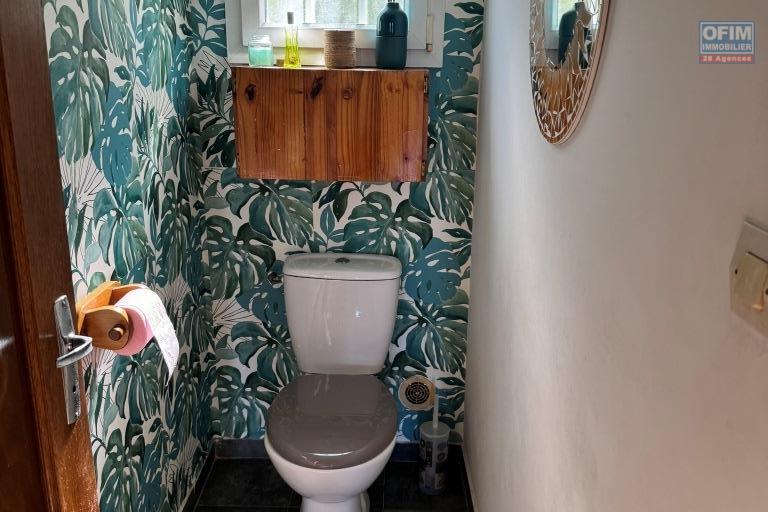 A louer grande et belle villa MEUBLEE dans un quartier résidentiel calme à Trois Mares  Le Tampon