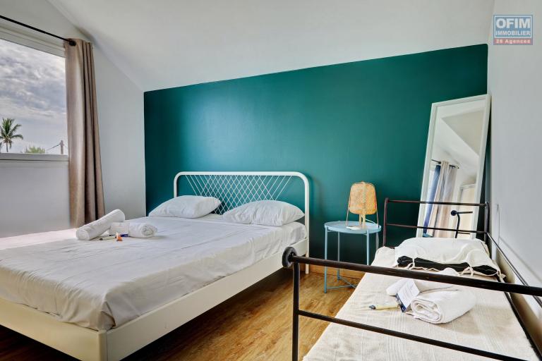 A LOUER APPARTEMENT F2 MEUBLE DE 50 M2 PROCHE DES PLAGES LA SALINE LES BAINS