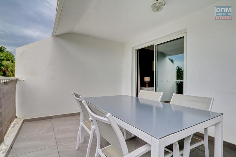 A LOUER APPARTEMENT F2 MEUBLE DE 50 M2 PROCHE DES PLAGES LA SALINE LES BAINS