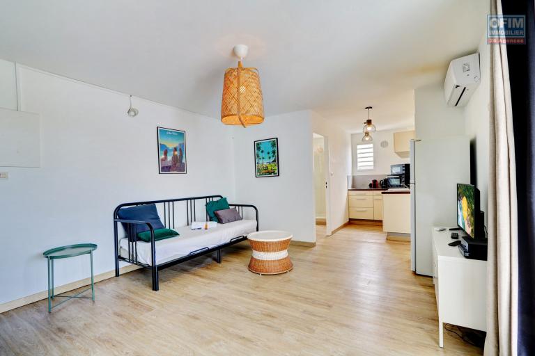 A LOUER APPARTEMENT F2 MEUBLE DE 50 M2 PROCHE DES PLAGES LA SALINE LES BAINS