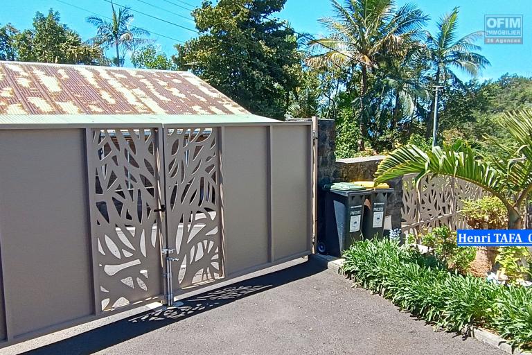 Villa F5 de 147 m2, terrain de 745 m2 (Henri TAFA 0692540262)