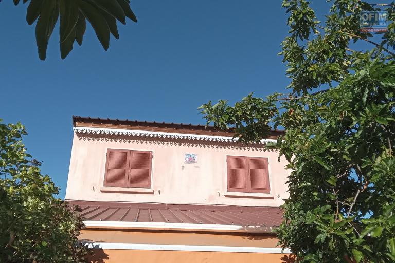 A VENDRE Villa 5 chambres Plateau-Caillou SAINT-PAUL