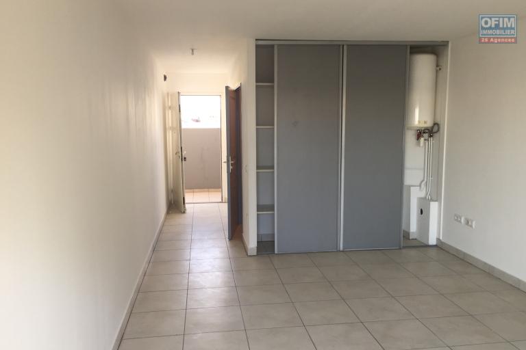 APPARTEMENT REFAIT A NEUF  DANS UNE RESIDENCE DE BON STANDING A LE PORT - IDEAL 1° ACHAT ou INVESTISSEMENT