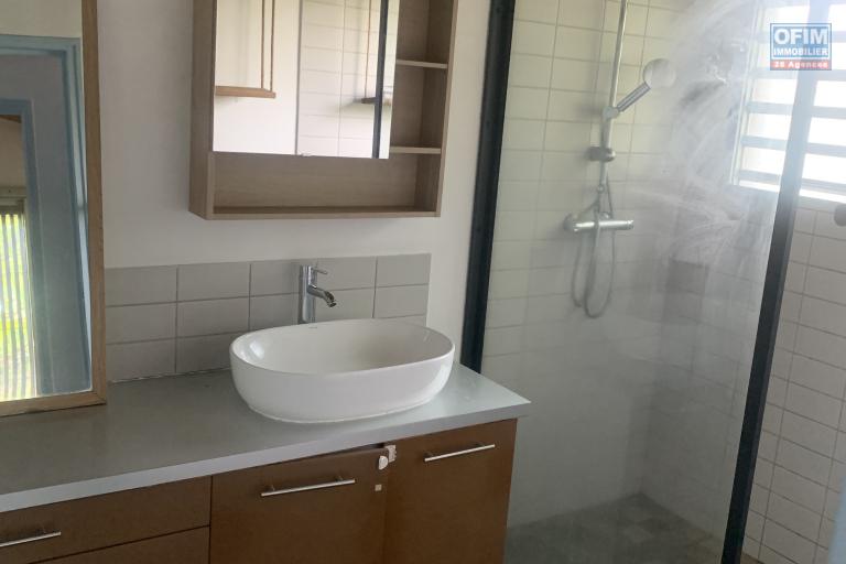 Belle Villa F4 3 chambres 118 m2 SECTEUR RESIDENTIEL MONT ROQUEFEUIL proche de toutes commodités
