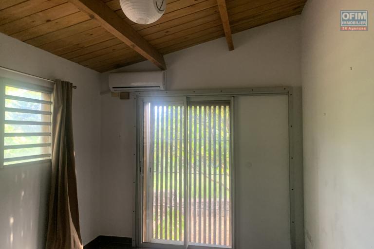 Belle Villa F4 3 chambres 118 m2 SECTEUR RESIDENTIEL MONT ROQUEFEUIL proche de toutes commodités