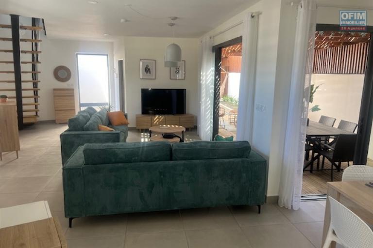 A louer belle villa F4 meublée centre ville de l'ETANG SALE
