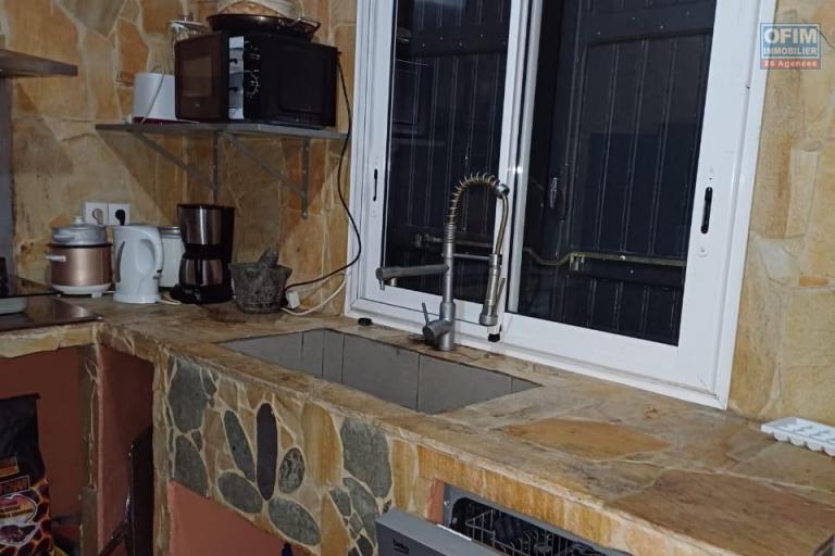 A LOUER MAISON DE TYPE F4 A LA PLAINE DES CAFRES