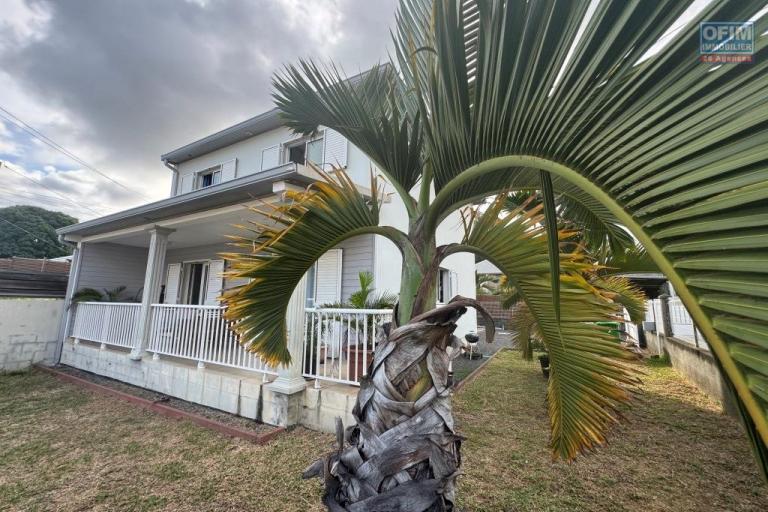 A vendre - Magnifique villa De type F4 à la Ravine des Cabris proche du centre ville