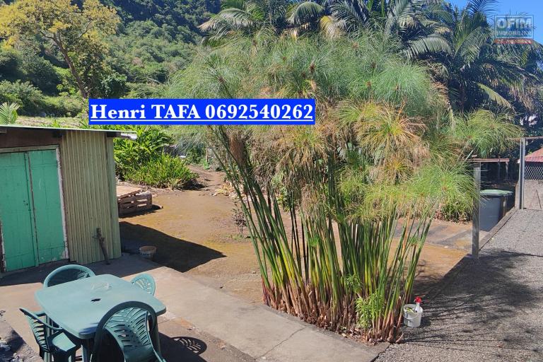 Maison F5 de 80 m2 sur terrain agricole de 2.456 m2 (Henri TAFA 0692540262).