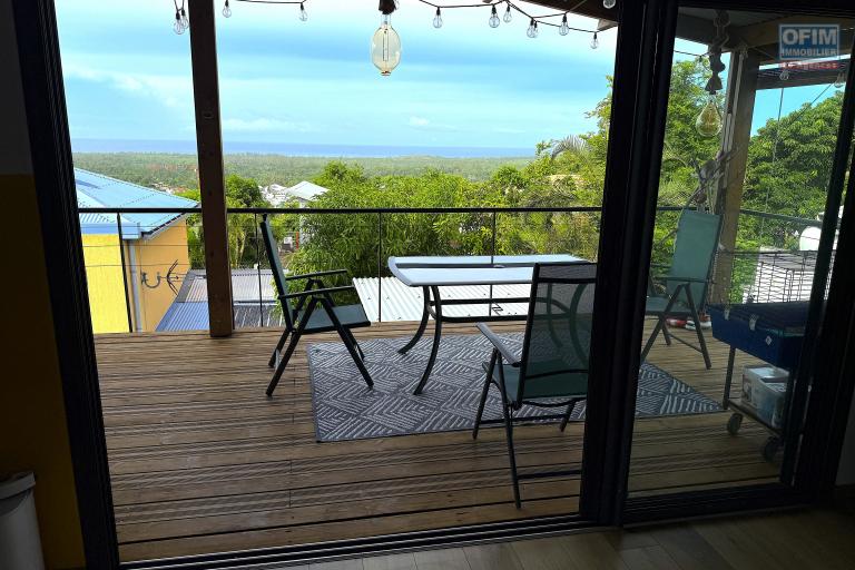 Maison originale de type F4 en R+1 avec une magnifique vue mer et montagne proche de l’hypercentre.