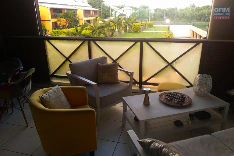 Beau duplex de type T4 de standing