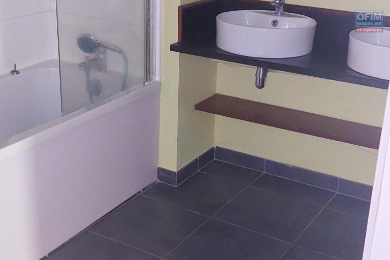 A louer appartement T3 dans la résidence Perle de Corail à Saint Leu face au lagon