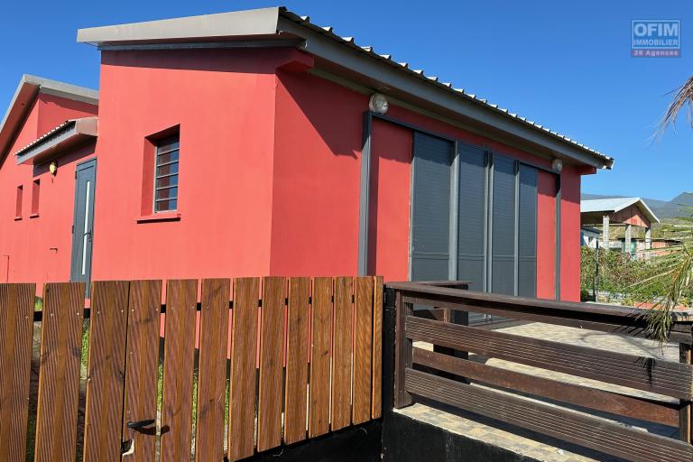 A louer Jolie Villa rénovée avec jardin clôturée sur riviere des roches Saint-Benoît