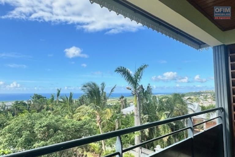 A louer cet jolie appartement de type F2 résidence INDRASANJIV à Domenjod Sainte Clotilde.