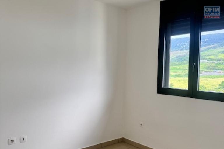 A louer cet jolie appartement de type F2 résidence INDRASANJIV à Domenjod Sainte Clotilde.