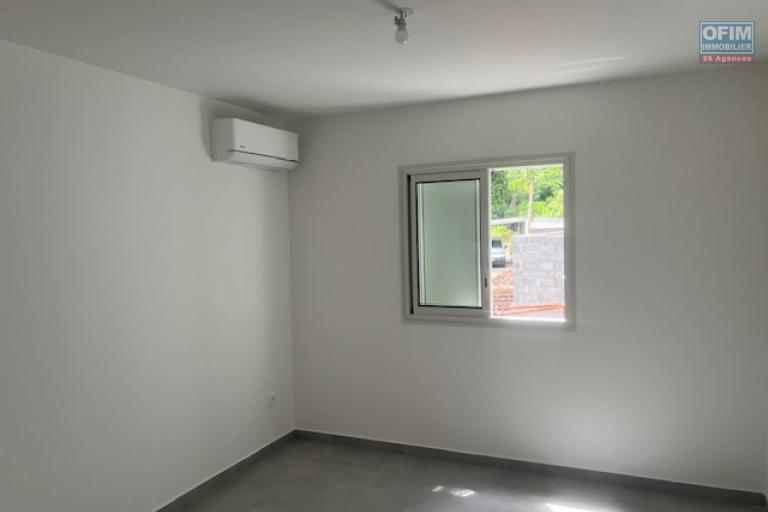 A louer appartement de type T4 au rez de chaussée dans une petite impasse.
