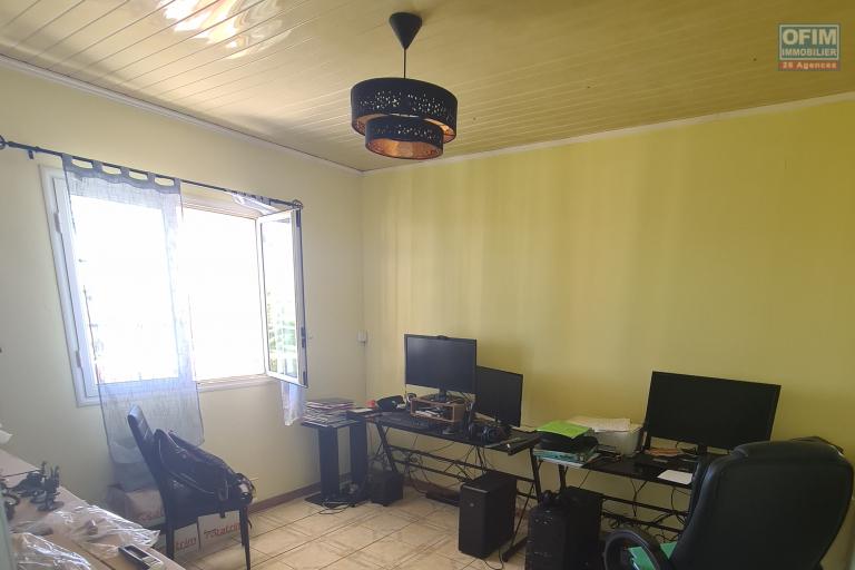 MAISON F4 SITUÉE À RIVIERE DU MAT LES BAS
