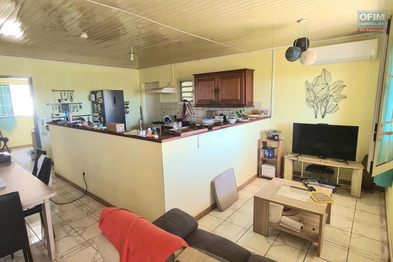 MAISON F4 SITUÉE À RIVIERE DU MAT LES BAS
