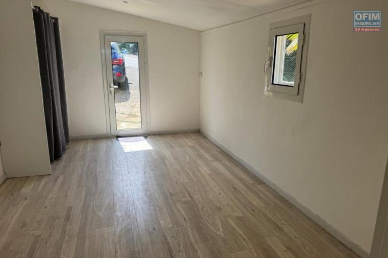 A louer magnifique villa MEUBLE F5 de plain-pied entièrement rénovée d'environ 120 m²  à Berive