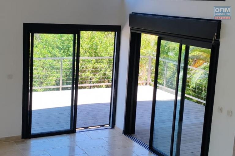 A LOUER BELLE VILLA MODERNE DE TYPE F4 A BEAUSEJOUR