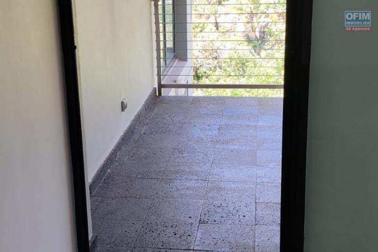 A LOUER BELLE VILLA MODERNE DE TYPE F4 A BEAUSEJOUR