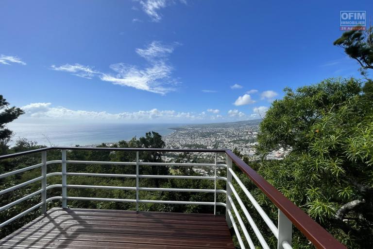 À vendre villa type F4 avec ses deux T2 indépendants - Vue terrasse du deuxième T2