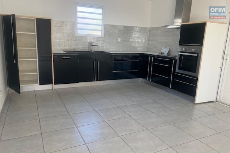 A LOUER MAGNIFIQUE VILLA F5 A MONTEE SANO