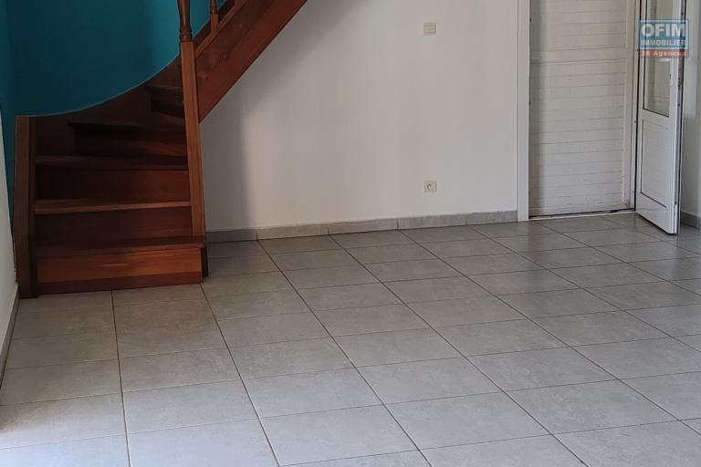 A LOUER MAGNIFIQUE VILLA F5 A MONTEE SANO
