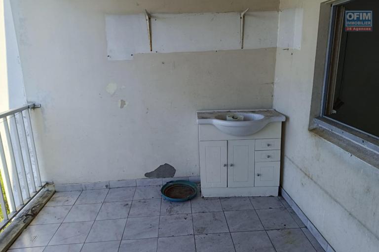 Appartement trois chambres au centre ville de la Ravine des Cabris avec superbe vue mer et montagne