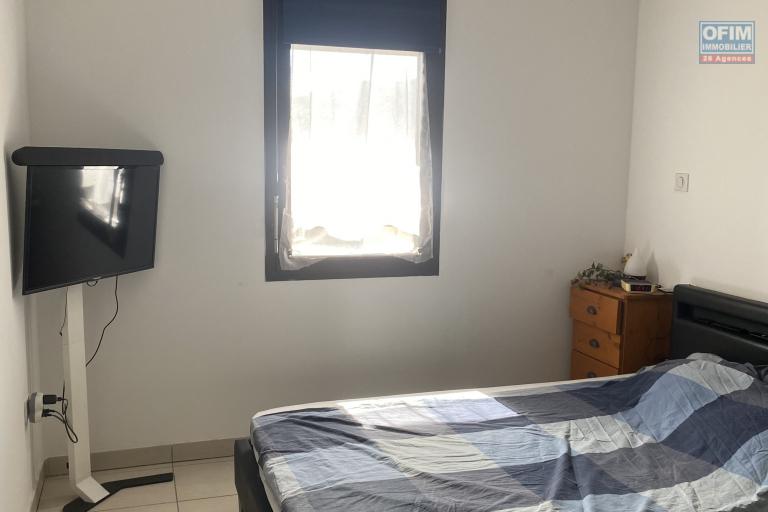 A vendre bel appartement  type T3 au centre ville de la Possession avec belle vue mer et montagne.