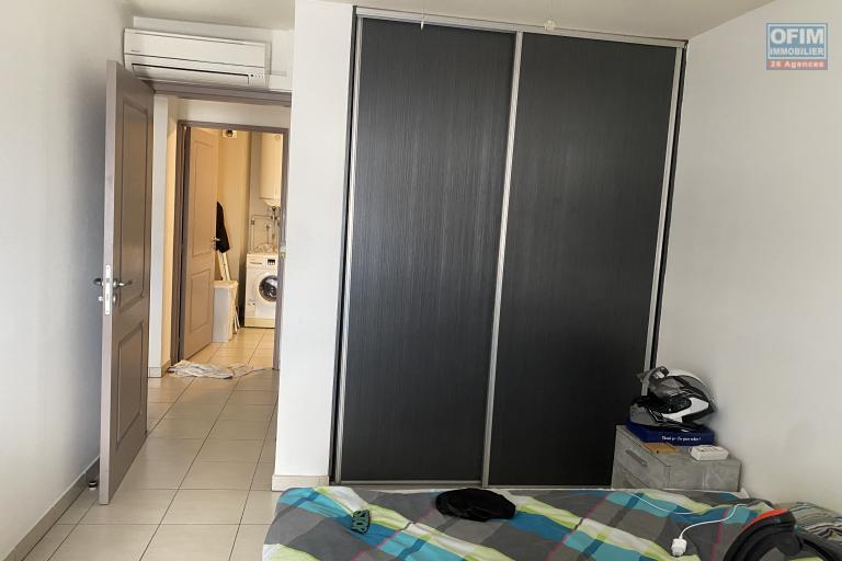 A vendre bel appartement  type T3 au centre ville de la Possession avec belle vue mer et montagne.