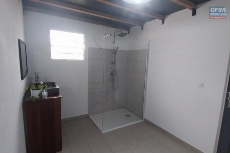 A LOUER villa meublée F5/6 à LE TAMPON 14 ÈME