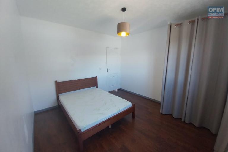 A LOUER villa meublée F5/6 à LE TAMPON 14 ÈME