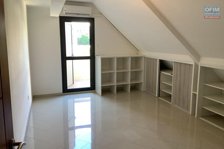 A LOUER Appartement T4 à SAINT PIERRE
