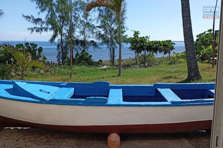 A VENDRE MAISON F4 EN BORD DE PLAGE A ST PAUL
