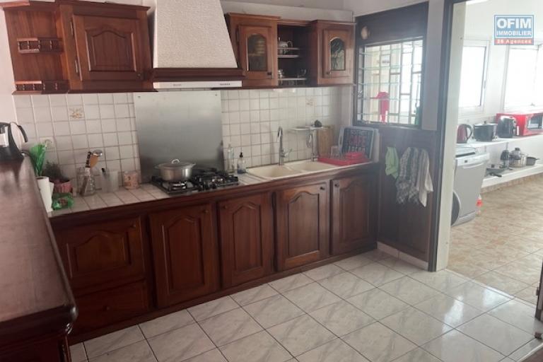 À louer une belle villa F5 meublée à proximité du bassin pirogue