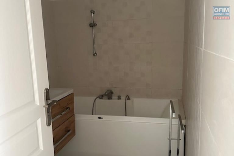 F2 MEUBLE