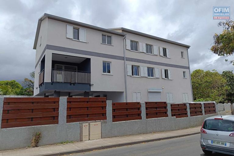 Immeuble neuf de cinq appartements quatre T4 et un T1 à St Louis