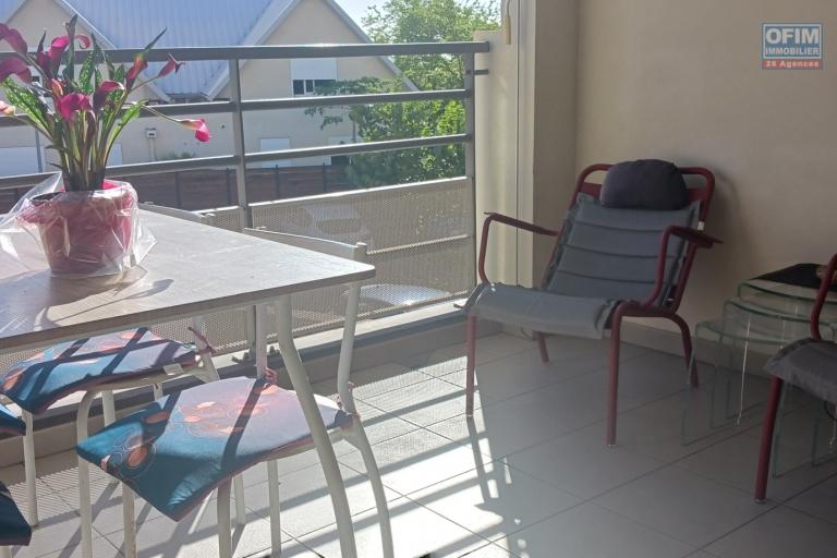 A louer appartement T2 meublé en rez de jardin face au lagon de Saint Leu