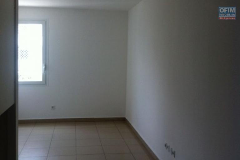 A vendre studio  résidence ARBOREA à Sainte Clotilde Moufia.