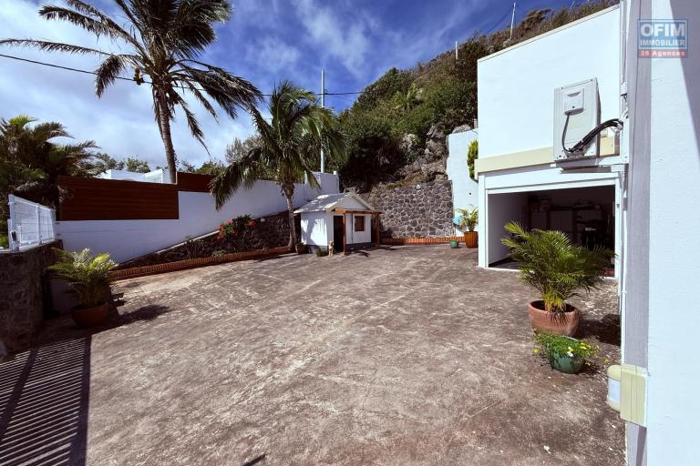 À vendre : Belle villa familiale avec piscine – magnifique Vue dégagée à La Montagne