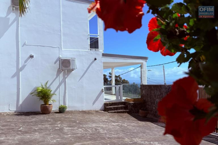 À vendre : Belle villa familiale avec piscine – magnifique Vue dégagée à La Montagne