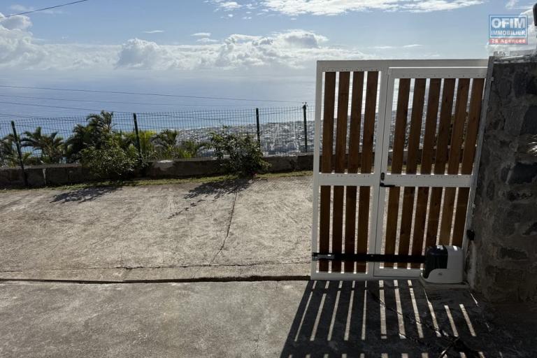 À vendre : Belle villa familiale avec piscine – magnifique Vue dégagée à La Montagne